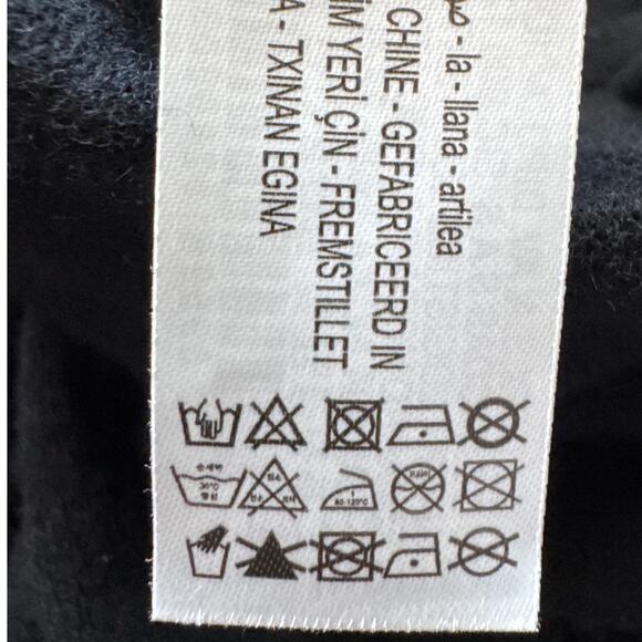 Zara Wool Sweater Oversized Fit Dolman Sleeves Black SZ M Lightweight Effortless - Picture 10 of 10